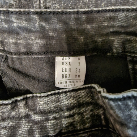 High Rise Jegging - Picture 3 of 3